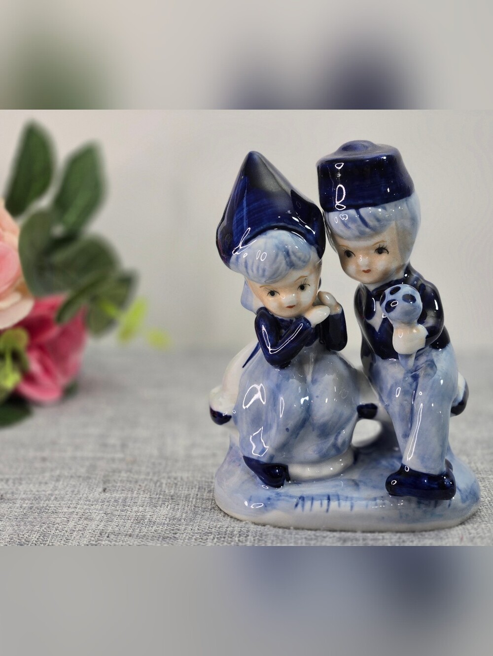 Vintage HOLLAND Delft Blue Hand Painted Couple Figurine 5”x3.5”x2.5